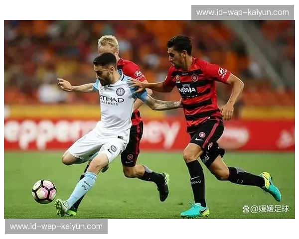 绿茵史诗：阿尔希拉尔与阿赫利的巅峰对决，荣耀之争谁主沉浮？